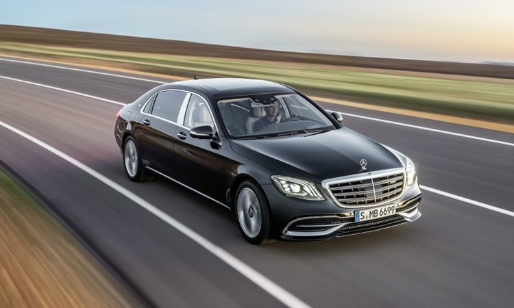 The World of Luxury Cars: A Journey Through Elegance, Power, and Innovation